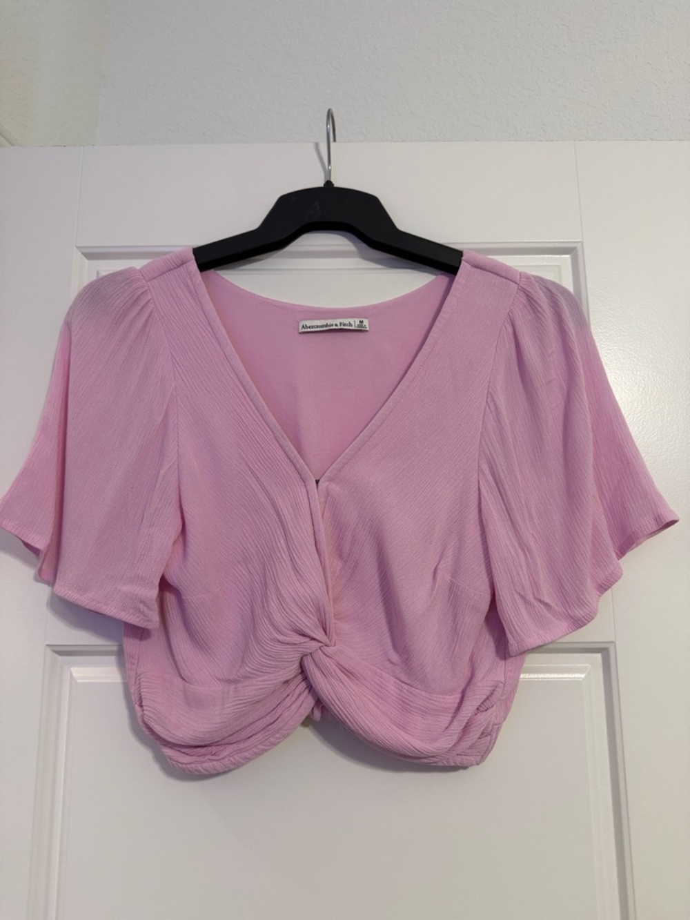 Abercrombie & Fitch Light Pink Twist-Front Crop Top